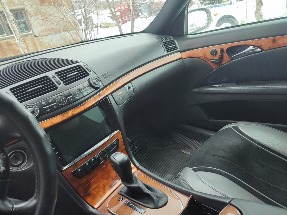 Mercedes - Bens E-320