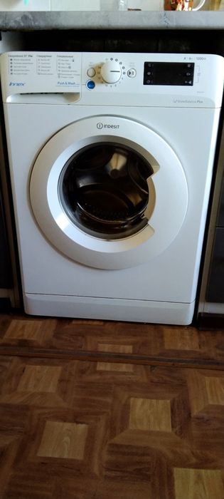 Стиральная машина INDESIT.  6кг.