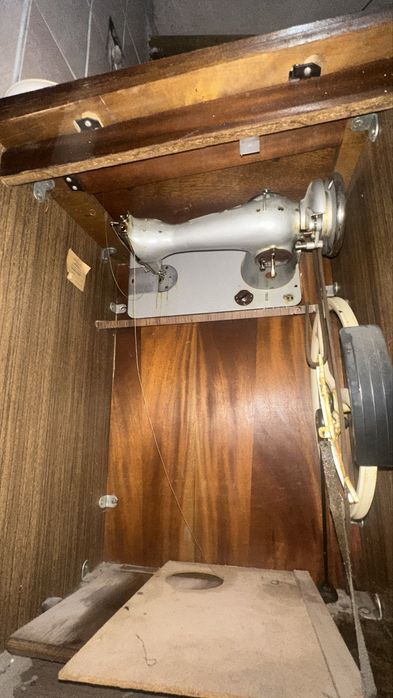Продается швейная машина из СССР
