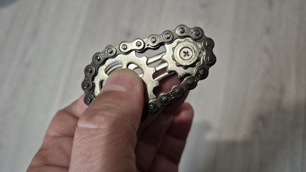 Fidget spinner - tip lant bicicleta
