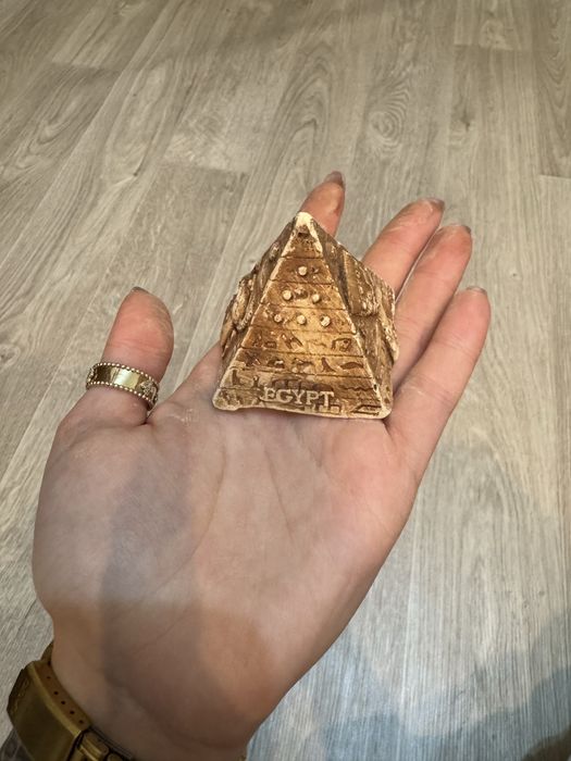 Продам статуэтки с разных стран