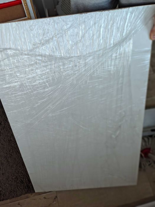 Продавам  трапезни маси и столове