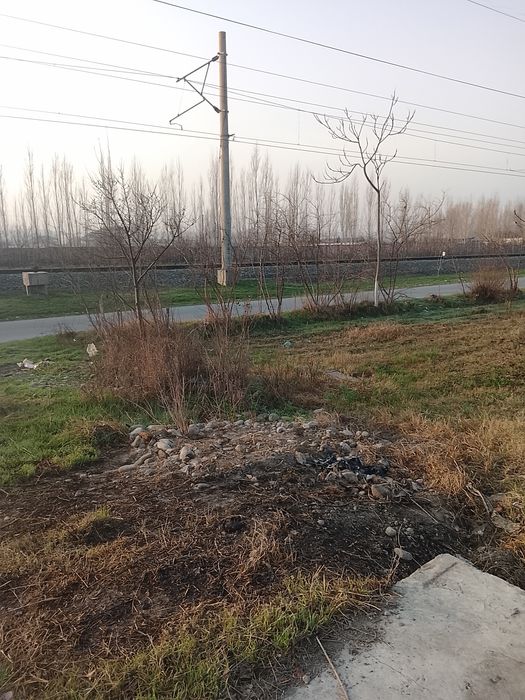 Maktab.bohicha.doʻkonlar.bor