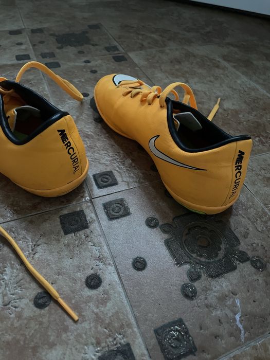 Nike и Adidas бутонки и футболни обувки