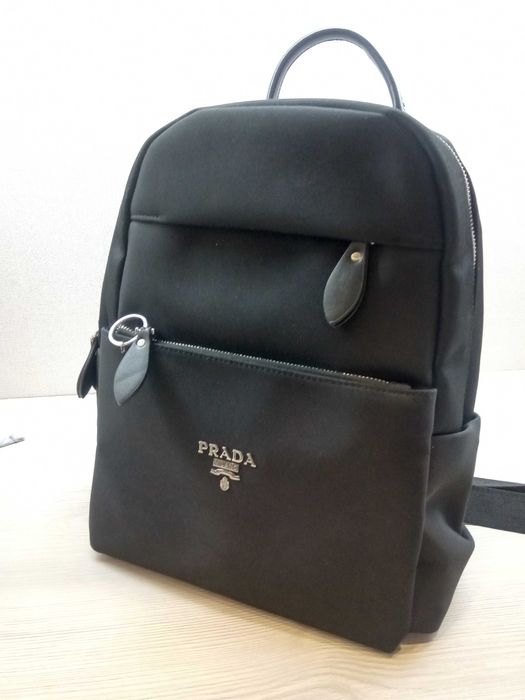 Рюкзак черный с регулируемыми лямками