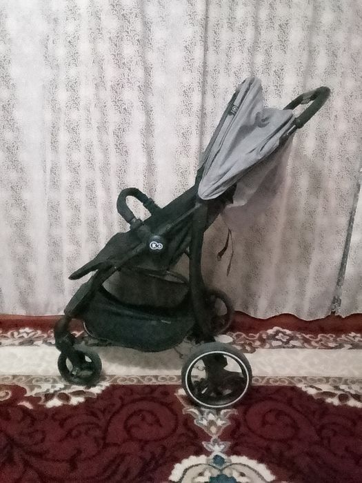 Коляска прогулочная