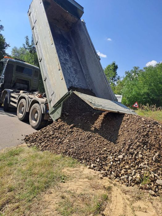 Pamant Balastru nisip sort