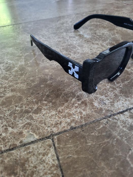 Off-white ochelari
