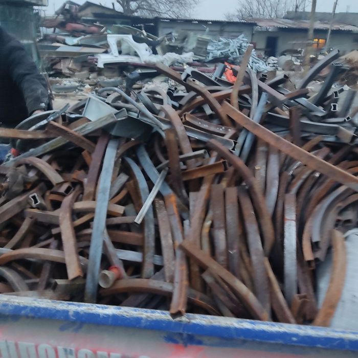 Oq qog‘oz karton metallom alkafon gazeta