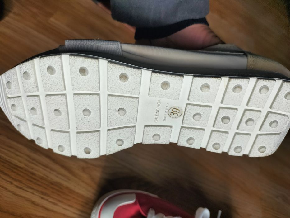 Adidas, tenesi -Nike /balenciga/Levis -noi