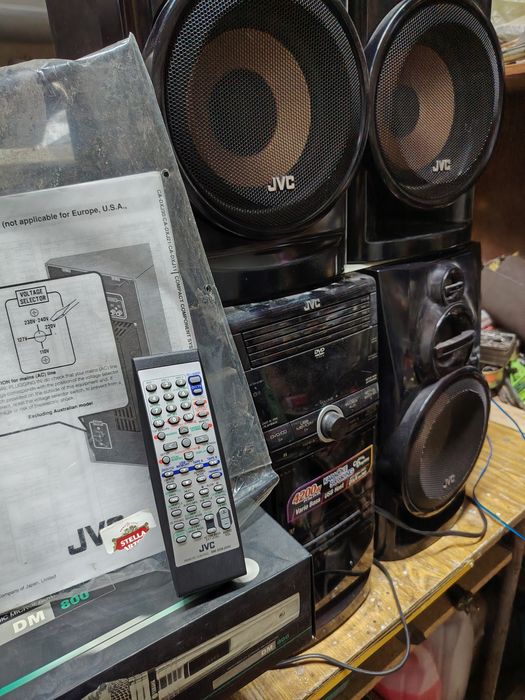 Продам музыкальный центр JVC