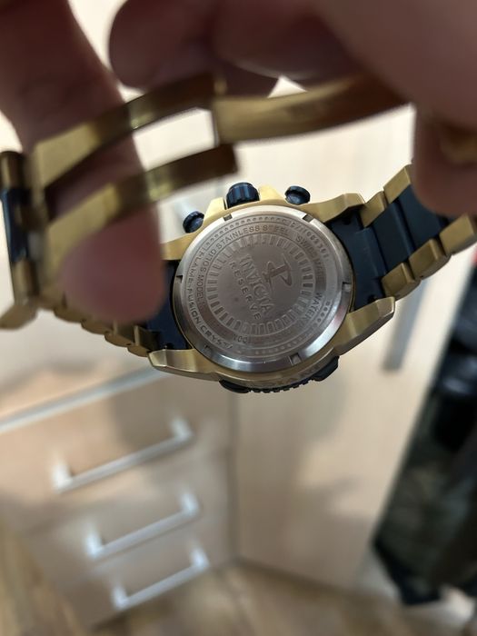 Часы Invicta Reserve