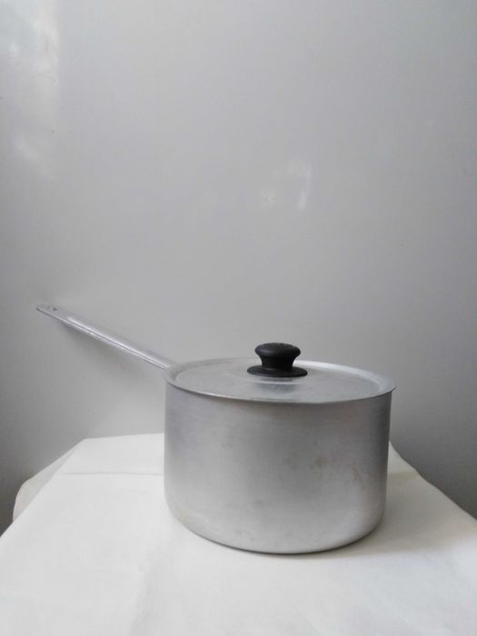 ОТДАМ ДАРОМ сотейник, алюминиевый, среднего объема, 1л, с крышкой БУ