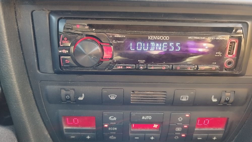 De vânzare Radio CD auto 50 wJVC