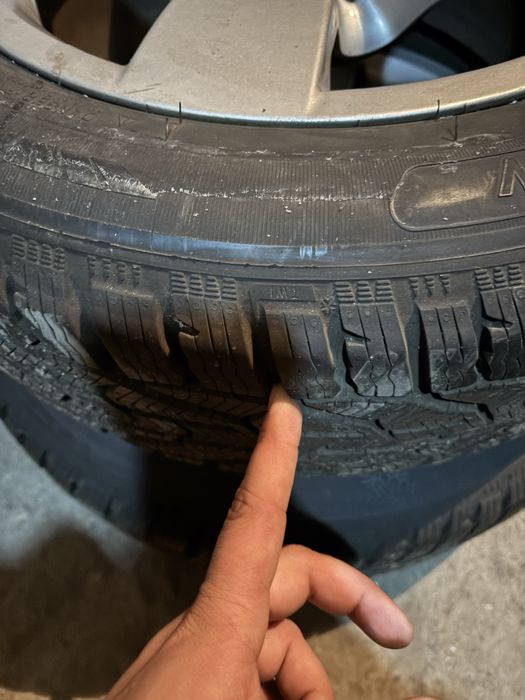 Комплект Зимни гуми с джанти за BMW 215/65/ 16