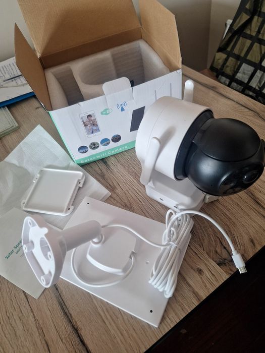 Безжична камера със слънчеви батерии