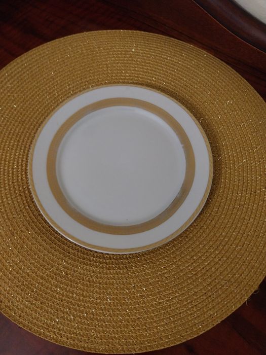 Порцеланов сервиз за хранене