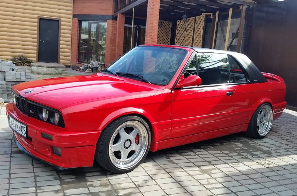 Продаю бампер на бмв е30