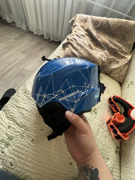 продам горнолыжный шлем rockbros