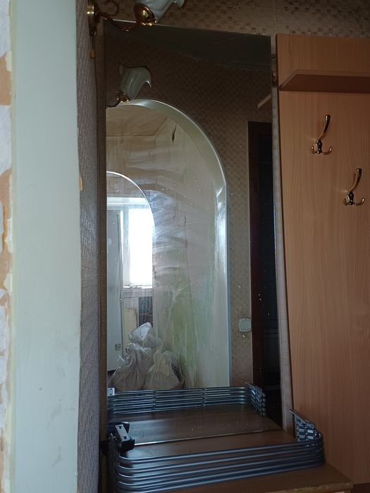 Отдам прихожую, самовывоз 4 этаж.