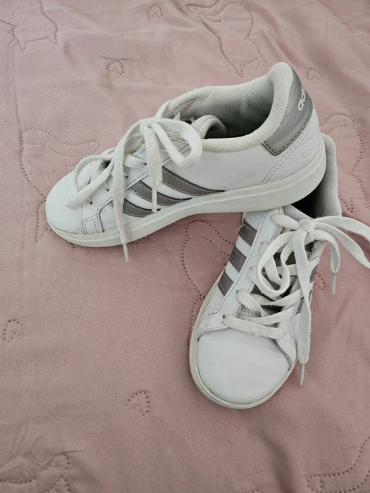 Маратонки Adidas 33 номер