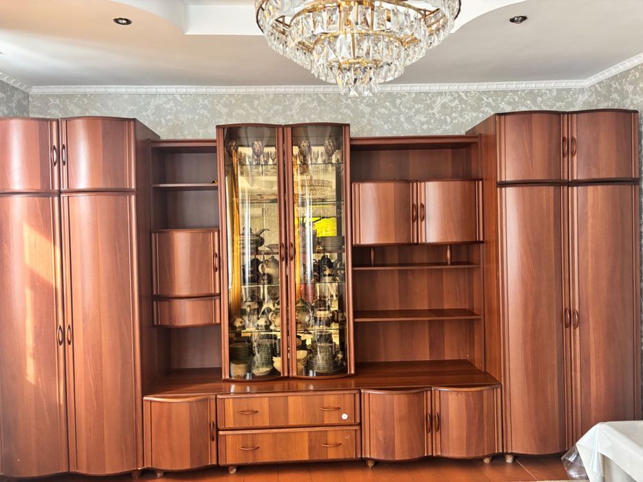 Стенка-горка для гостиной