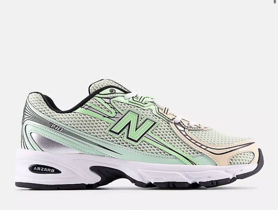 Продам новые кроссовки NB оригинал