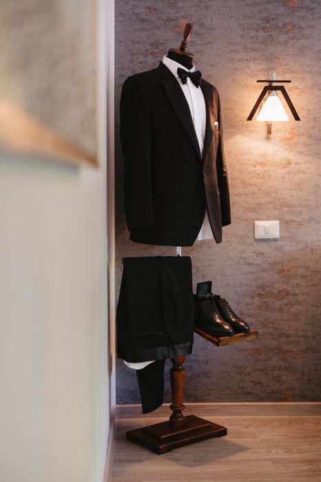 Inchiriez manechine / bust rochie de mireasa si costum de mire