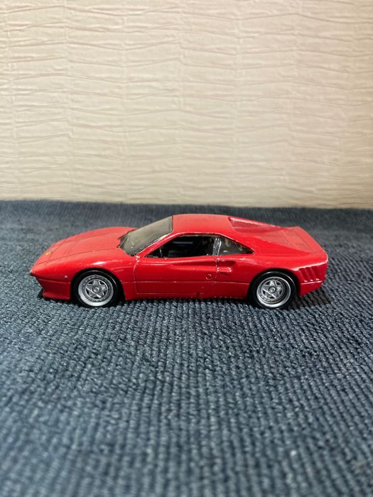 Hot wheels Ferrari 288 GTO 1:43  бартер