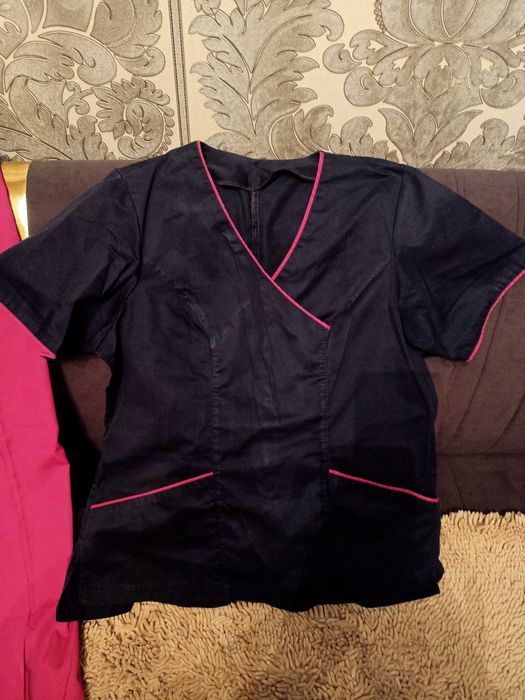 Продам медицинский костюм