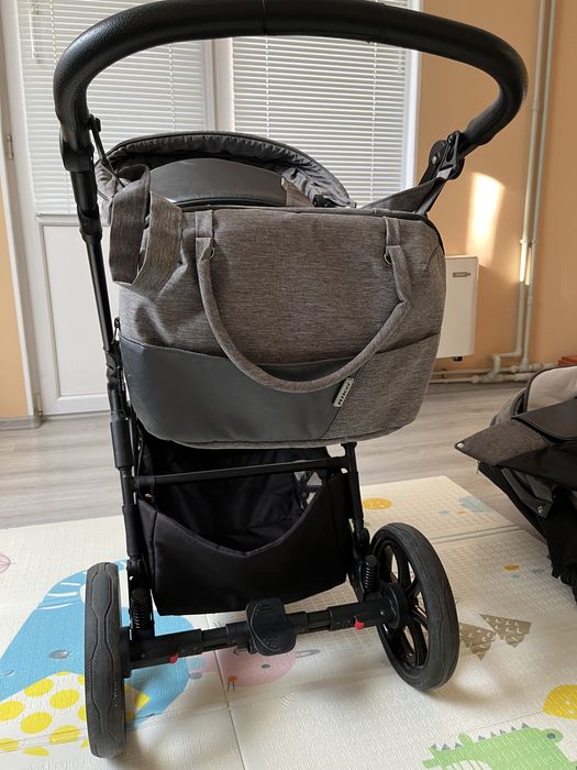 Бебешка количка Riko