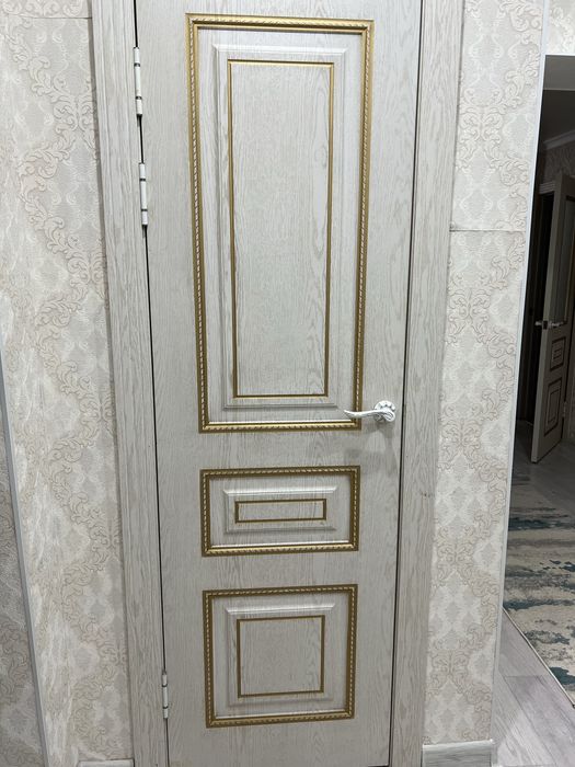 Продам двери 8штук