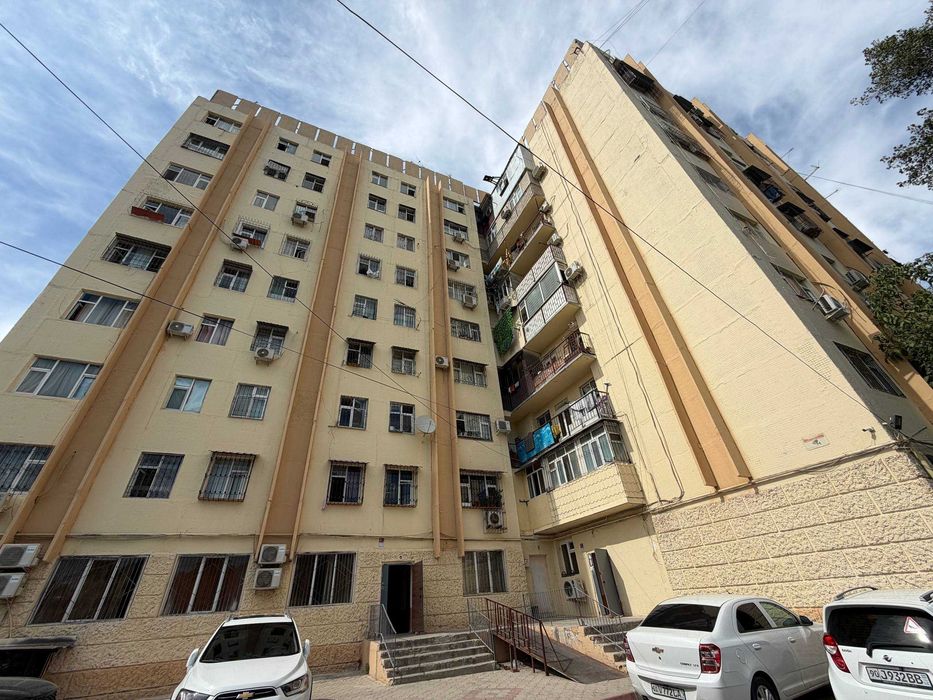 СРОЧНО продается 2 ком. квартира на Юзработ, ТТЗ 2 бывшее общежитие.