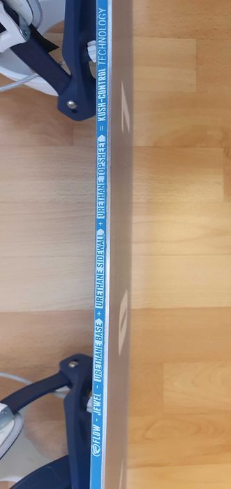 Placa snowboard 143cm cu legaturi FLOW