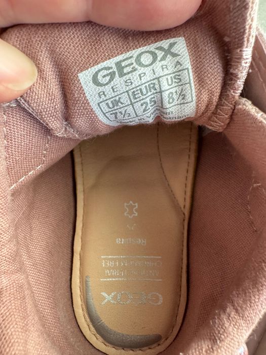 Детски обувки - geox 25-номер