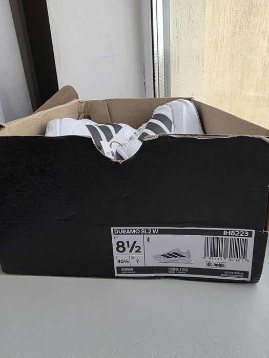 Кроссовки Adidas (жен.),