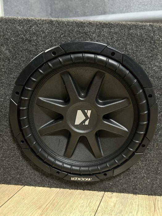 Продам саб с устлителем