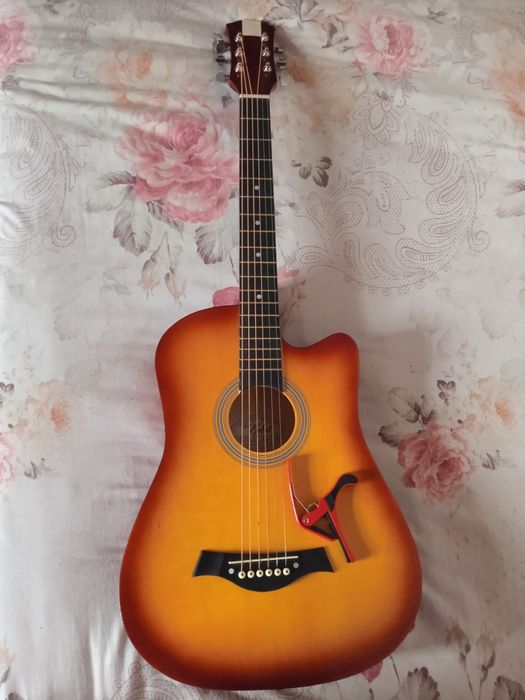 Akustik gitaraa chexol bn