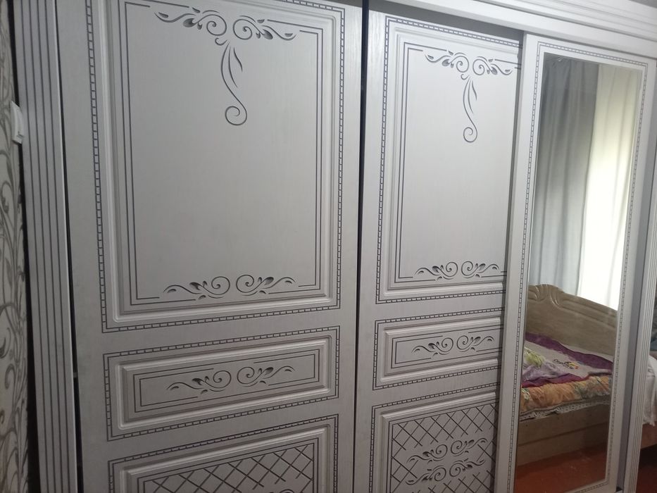 Шкаф-купе сатылады