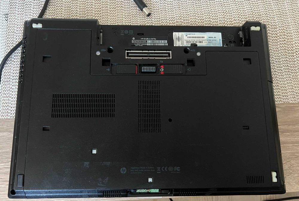 Laptop HP EliteBook 8470p i5-3320M – fără HDD, RAM, baterie