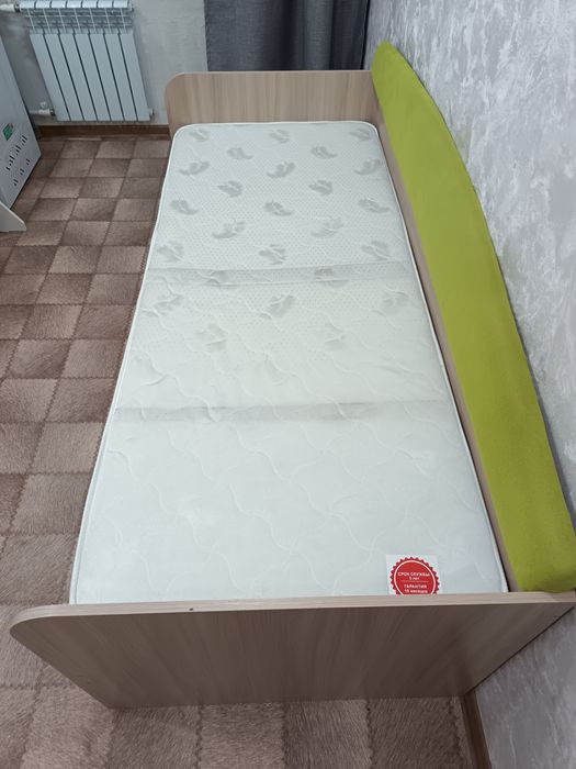 Продам кровать односпальную