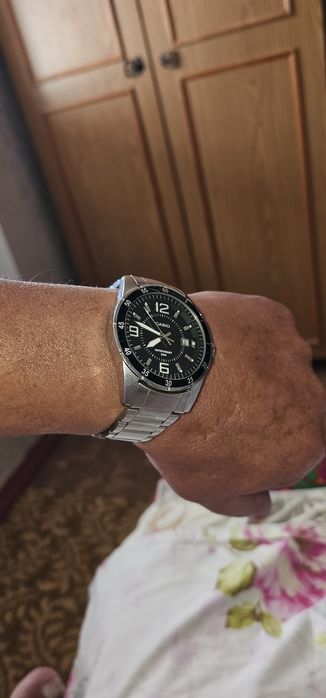 Продам часы CASIO.