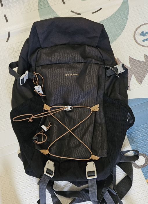 Rucsac / Ghiozdan Quechua NH100 30 litri