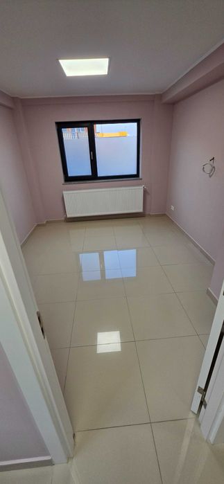 Spatiu comercial de închiriat într-o zona cu trafic intens (In Serbanesti la sensul giratoriu).