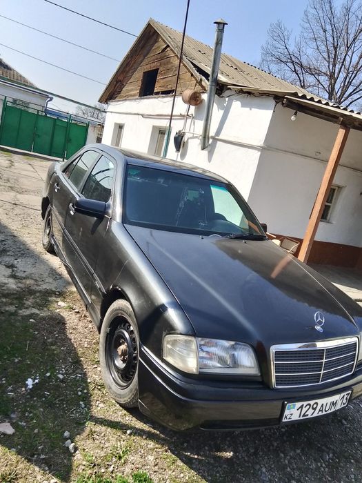 Mercedes Benz C180