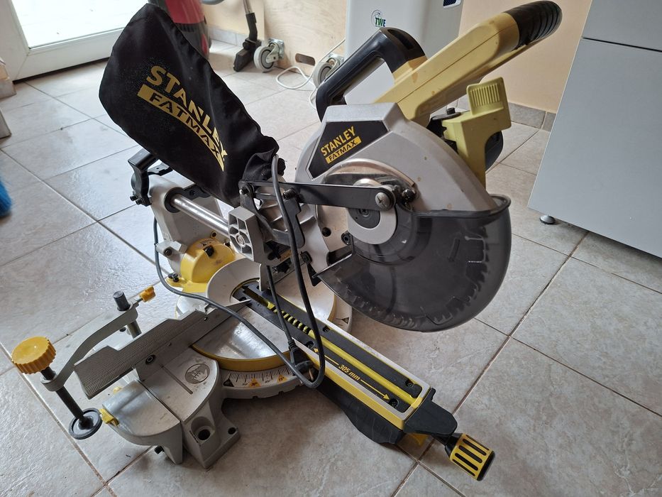 Продавам циркуляр с изтеглящо рамо до 33см и рязане под 45⁰