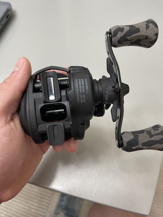 Mulineta baitcasting abu garcia max black ops