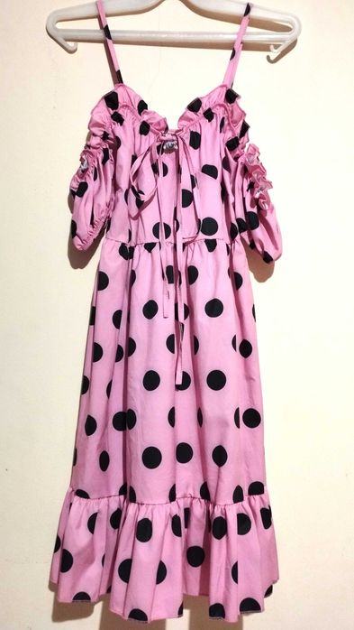 Дамска рокля на точки