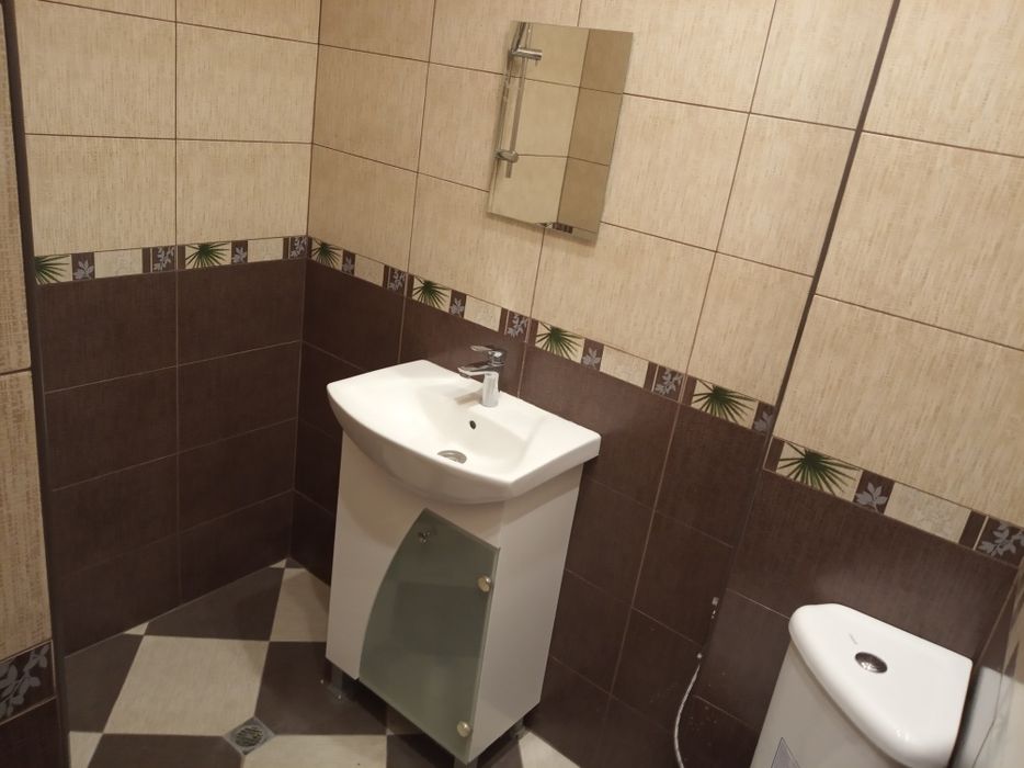 Дава се под наем Четиристаен апартамент в Пловдив, Съдийски - 120 кв.м за 459 € - Снимка #5