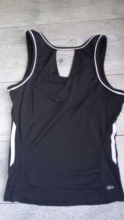 Adidas спортен топ 34р-р, It. 40 в черно, бяло